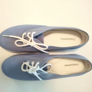 Women's size 8.5S Narrow Shoes Grasshoppers